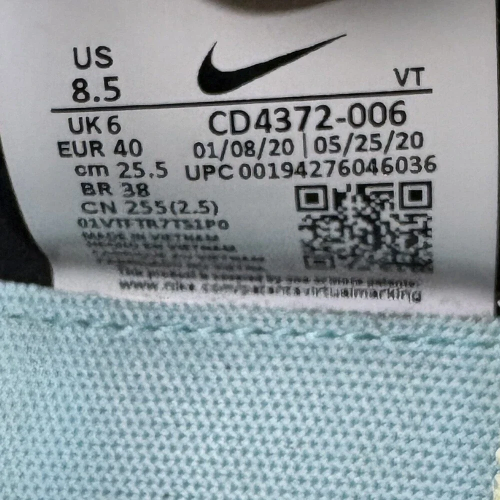 Nike React Infinity Run Flyknit Green Black Womens Size 8.5 CD4372-006 Running